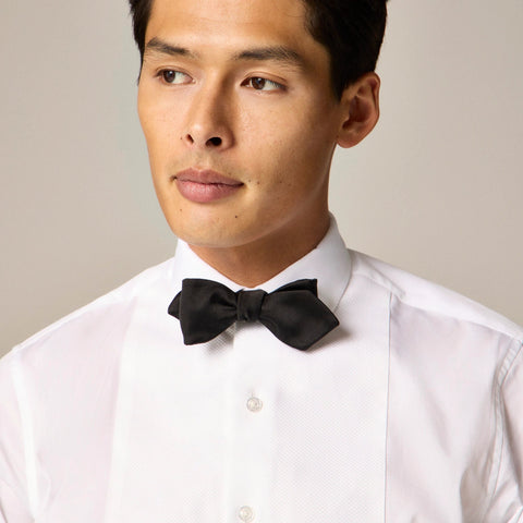English satin point bow tie