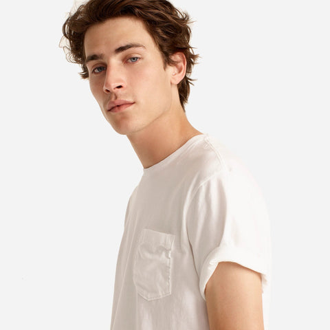 Broken-in short-sleeve pocket T-shirt