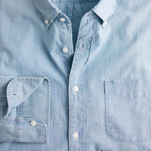 Organic cotton chambray shirt in five-year wash