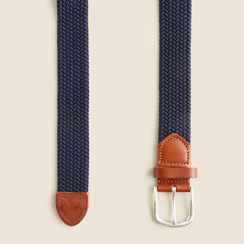 Woven elastic belt with round buckle