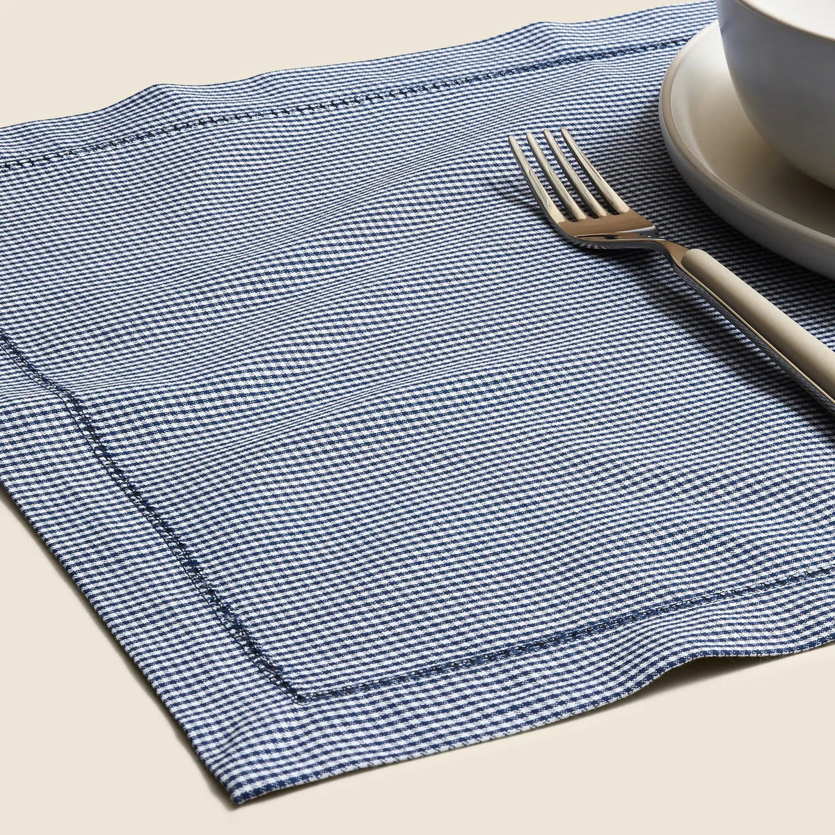 Set-of-four place mats in heritage microgingham
