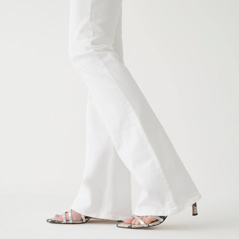 Skinny flare jean in white wash