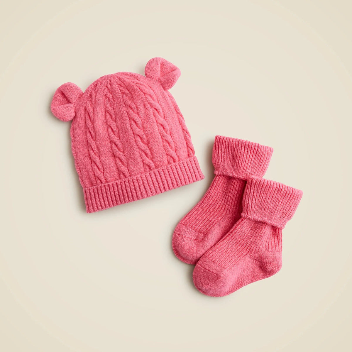 Limited-edition baby cashmere beanie and booties set
