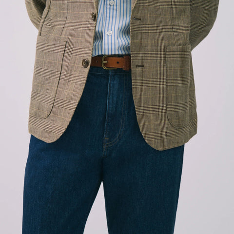 Classic jean in dark wash