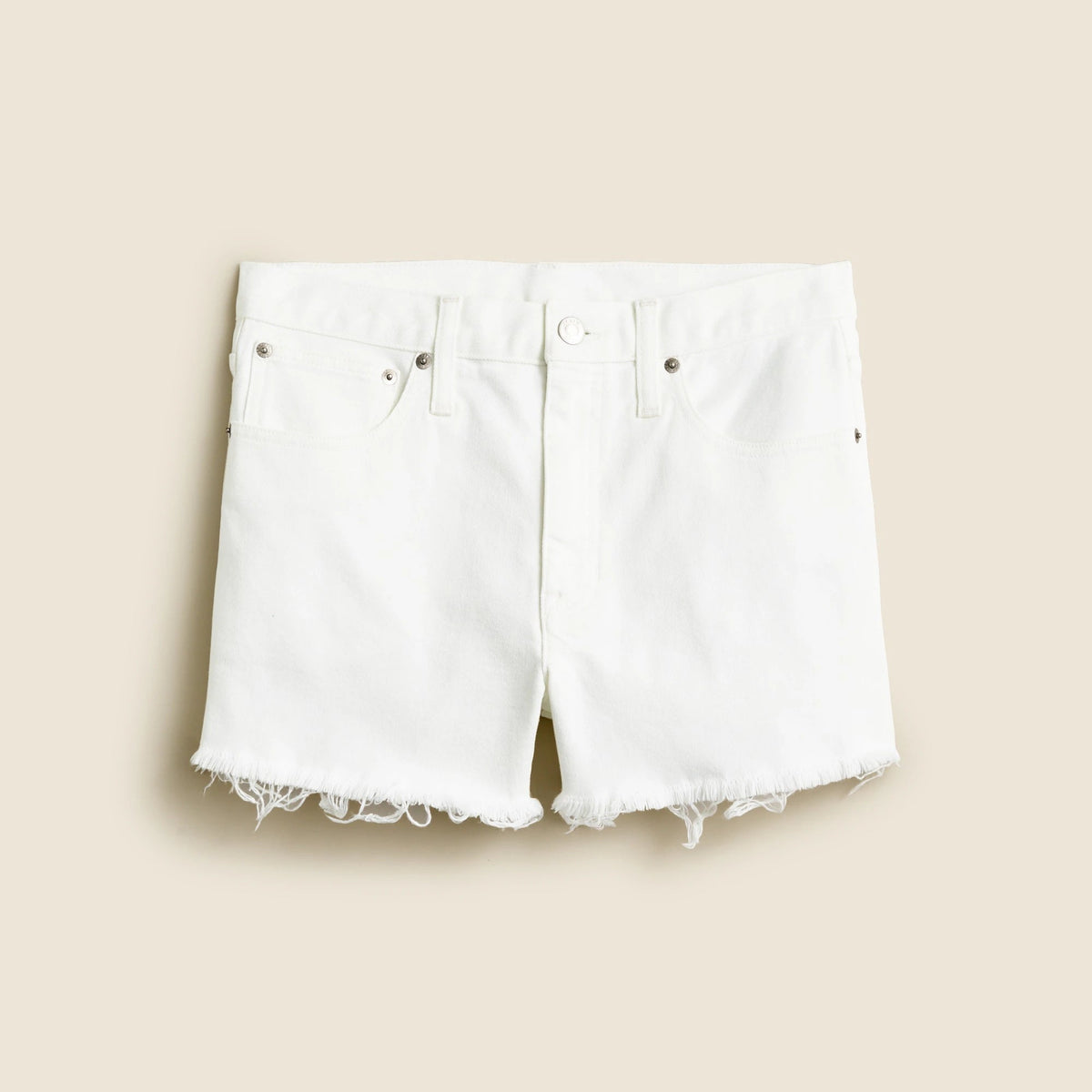 Relaxed denim short in white