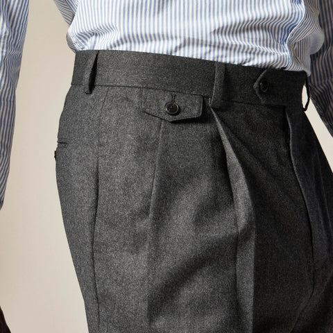 Relaxed-fit single-pleat trouser in Italian wool flannel