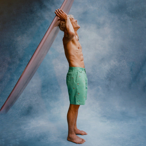 BEAMS PLUS X J.Crew 8.5'' pleated chino short with surfer embroidery