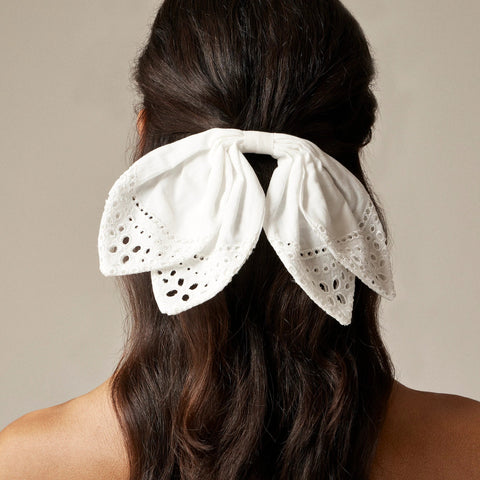 Eyelet bow hair clip