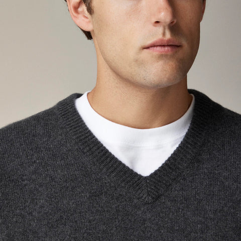 Relaxed midweight cashmere V-neck sweater