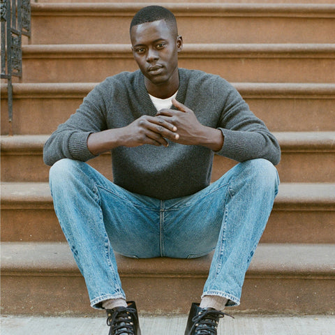 Relaxed midweight cashmere V-neck sweater