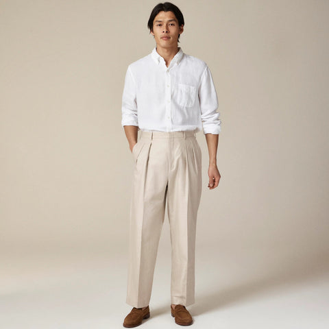 Relaxed-fit double-pleated trouser in linen-cotton blend