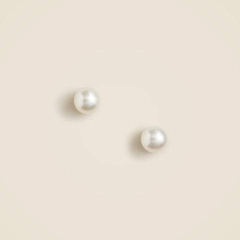 Freshwater pearl stud earrings
