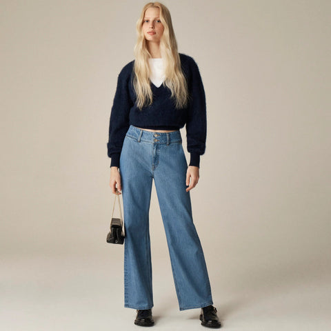 Slim-wide jean with stacked buttons