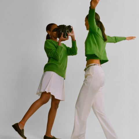 Pleated knee-length skirt in stretch linen blend