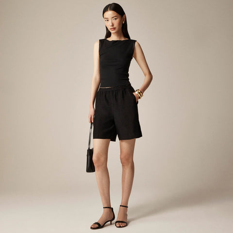 7" Stratus short in textured satin