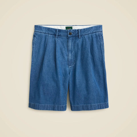 8" Relaxed pleated chambray short