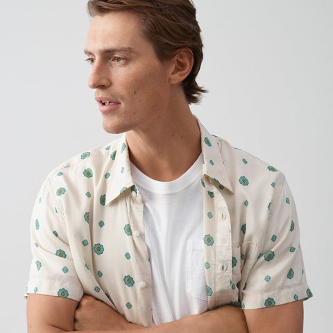 Short-sleeve TENCEL™ lyocell shirt with point collar