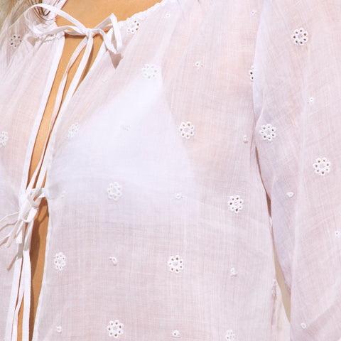 Tie-front eyelet top in ramie