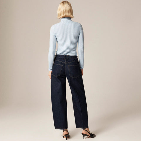 Barrel-leg jean