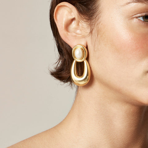 Pearl door knocker earrings