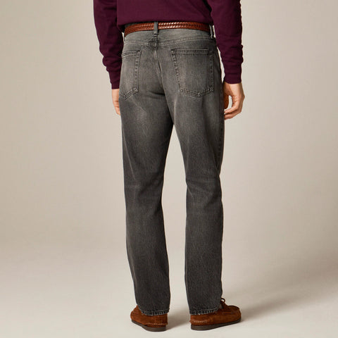 Classic jean in faded black wash