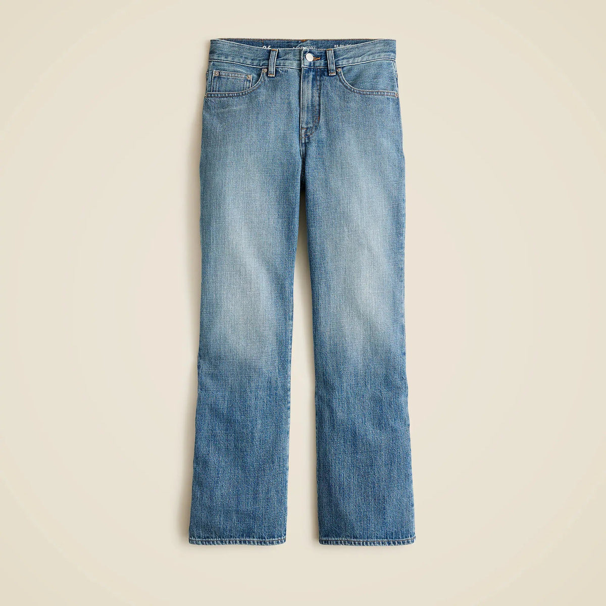 Mid-rise relaxed kickout jean