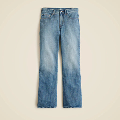Mid-rise relaxed kickout jean