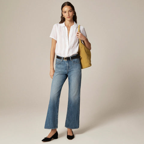 Mid-rise relaxed kickout jean