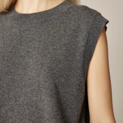 Cashmere relaxed sweater-vest