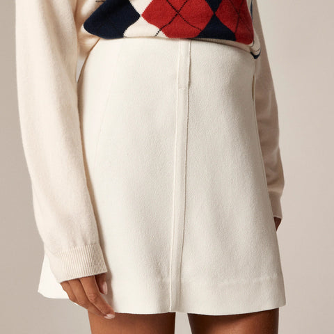 Mini skirt in bouclé