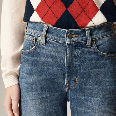 Petite nipped straight jean in stretch