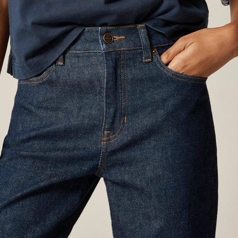 Petite nipped straight jean in stretch