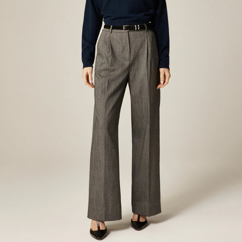 Essential wide-leg pant in Italian studio wool blend