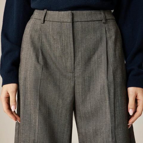 Essential wide-leg pant in Italian studio wool blend