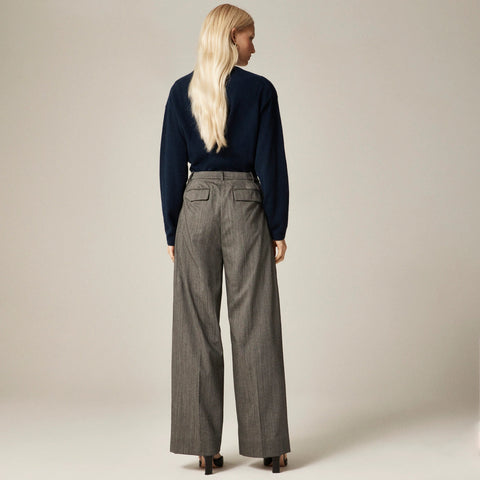 Essential wide-leg pant in Italian studio wool blend