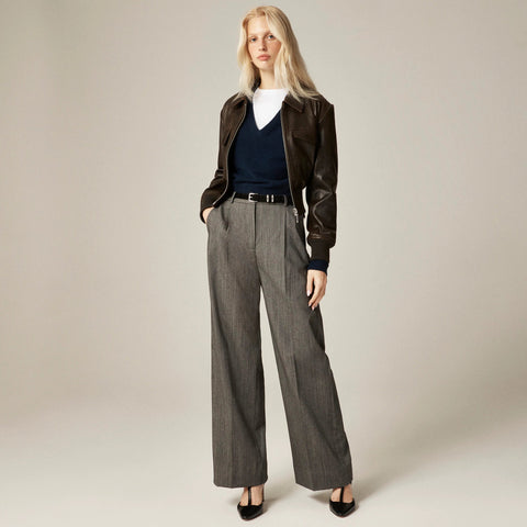 Essential wide-leg pant in Italian studio wool blend