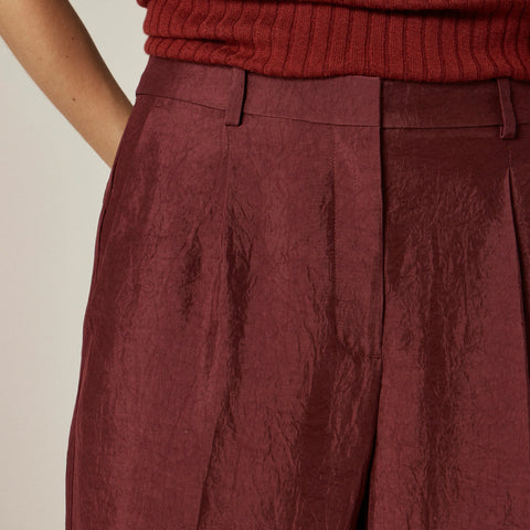 Essential wide-leg pant in textured satin