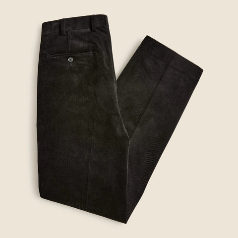 Relaxed-fit double-pleated trouser in Italian corduroy