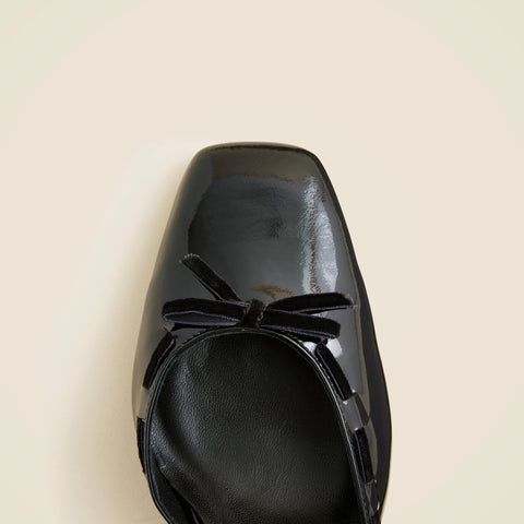 Maisie bow heels in patent leather