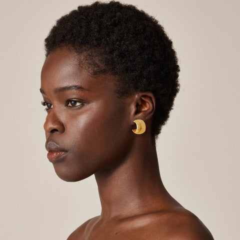 Textured huggie hoop earrings