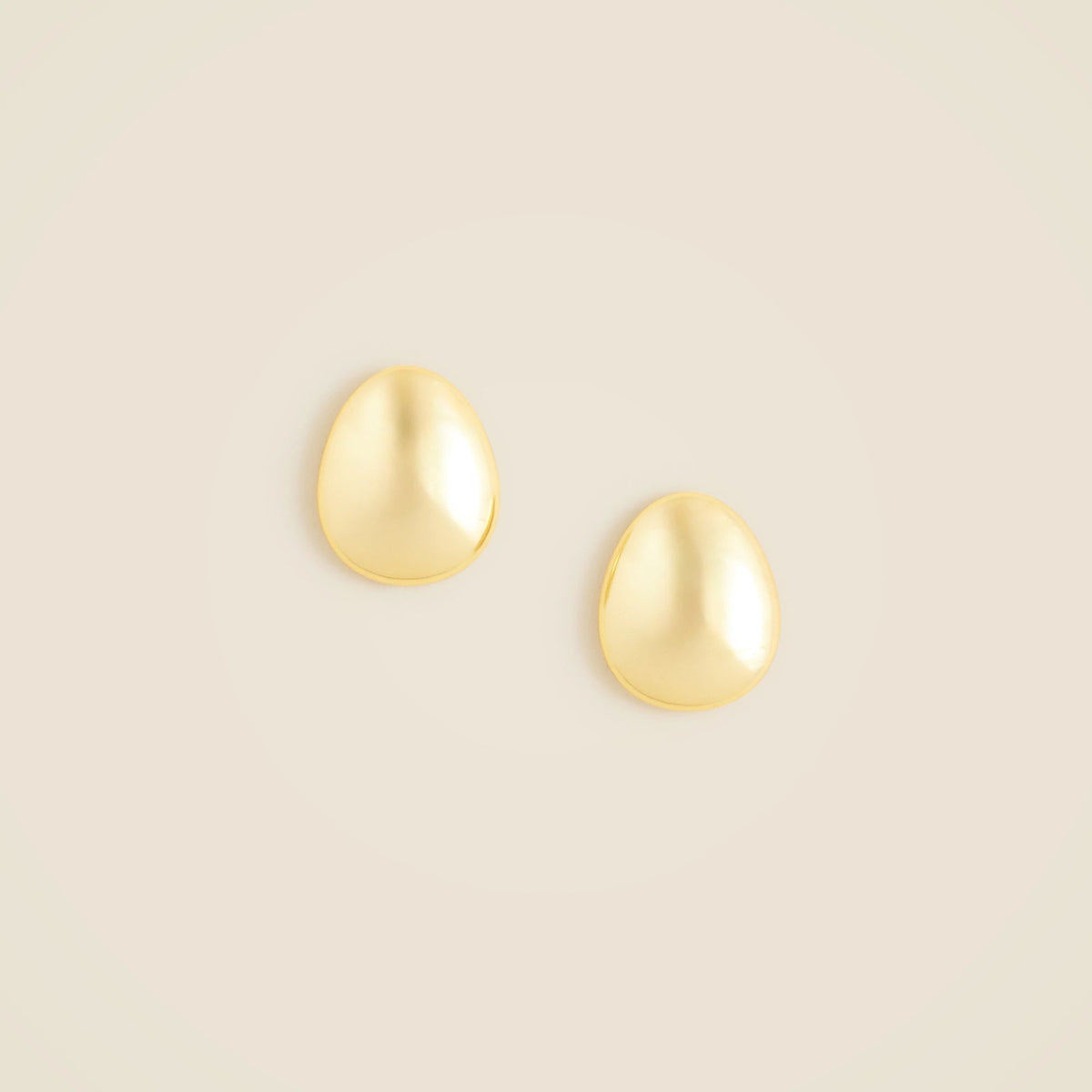 Round stud earrings