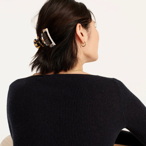 Rounded open-sided hair clip in Italian tortoise