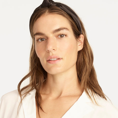 Knot headband in satin